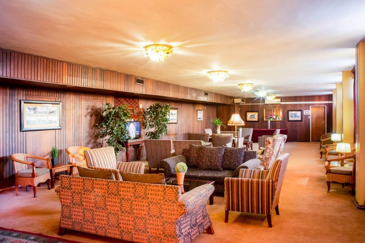 Elgro Hotel Potchefstroom Bagian luar foto