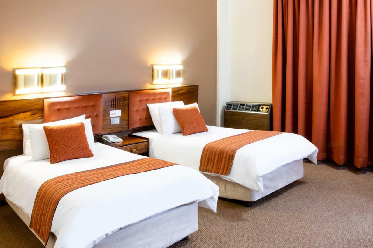 Elgro Hotel Potchefstroom Bagian luar foto