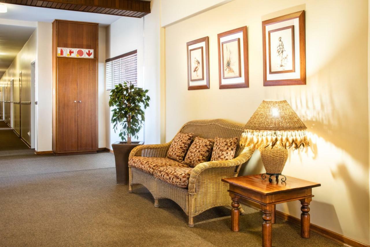 Elgro Hotel Potchefstroom Bagian luar foto